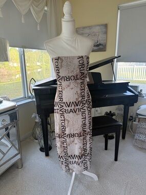 Retro graphic multi print Victoria sleeveless tube midi dress